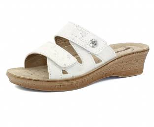 Women's slippers, White