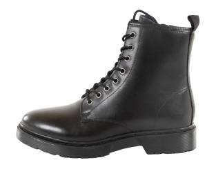 Ženska, Kožna gležnjača, Crna