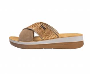 Women's slippers, Brown