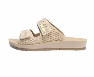 Women's slippers, Sands