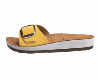 Women's slippers, Yellow